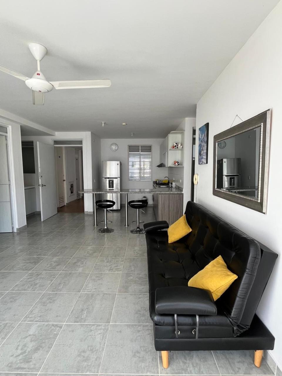 Conjunto Aqualina Orange Apartment
