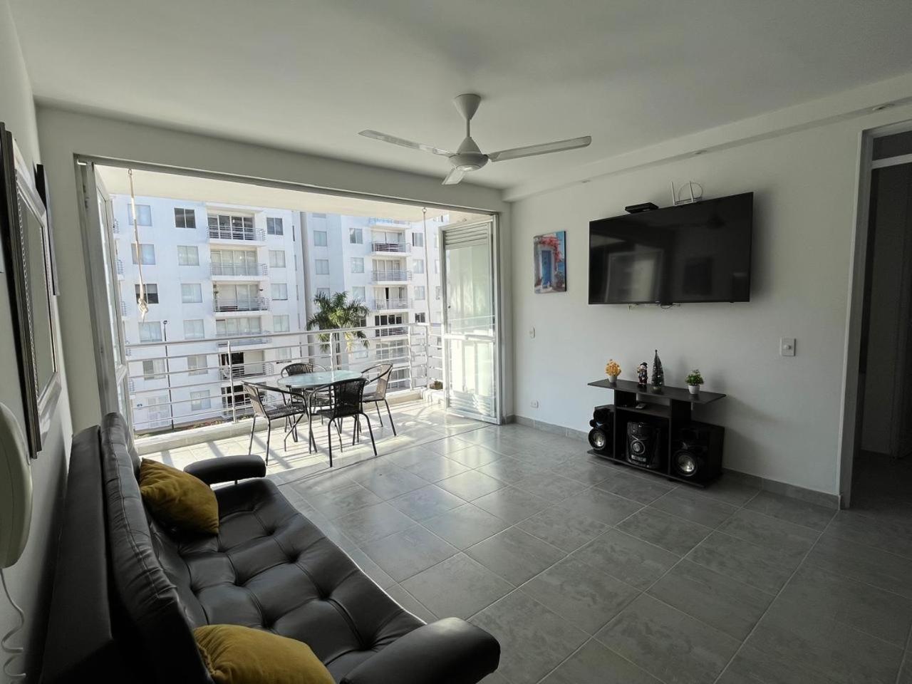 Conjunto Aqualina Orange Apartment